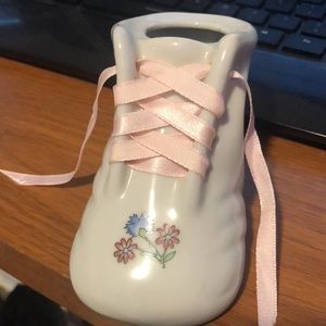 Baby shoe picture holder